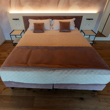 4 Elementi Relais Del Garda Bed & Breakfast 4*