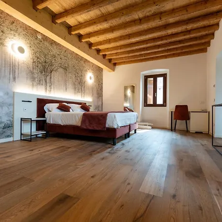 4 Elementi Relais Del Garda Bed & Breakfast
