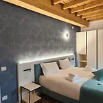 4 Elementi Relais Del Garda Bed & Breakfast 4*