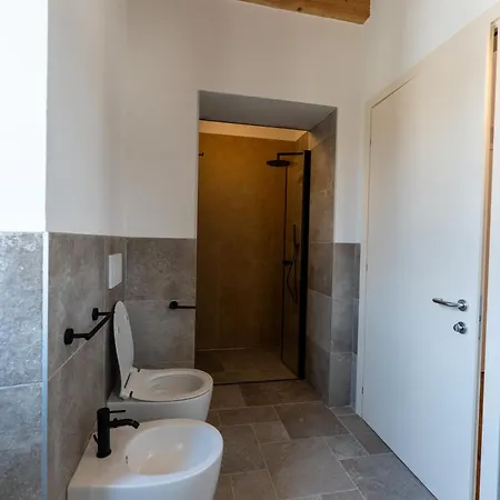 4 Elementi Relais Del Garda Bed and Breakfast *