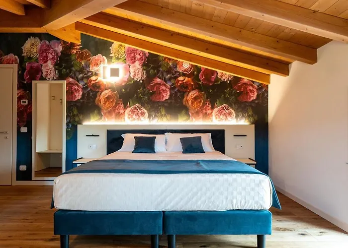 4 Elementi Relais Del Garda 4* لوناتو
