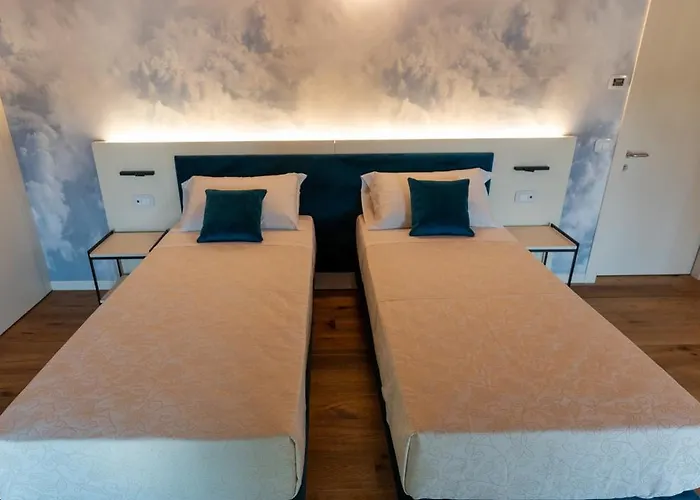 4 Elementi Relais Del Garda فندق مبيت وإفطار لوناتو