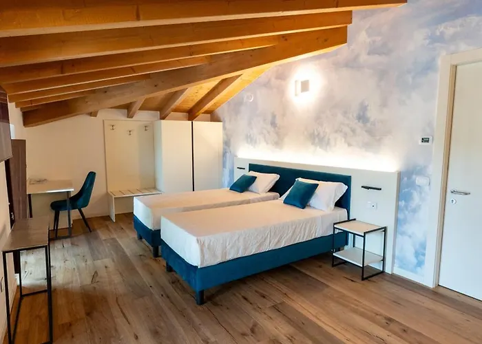 فندق مبيت وإفطار 4 Elementi Relais Del Garda 4*