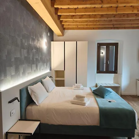 4 Elementi Relais Del Garda 4* Lonato